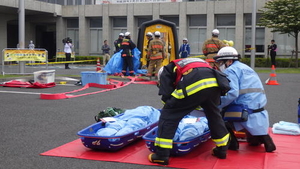 軽症者を救急隊が観察する