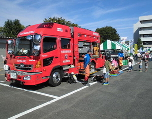 消防車両展示の写真