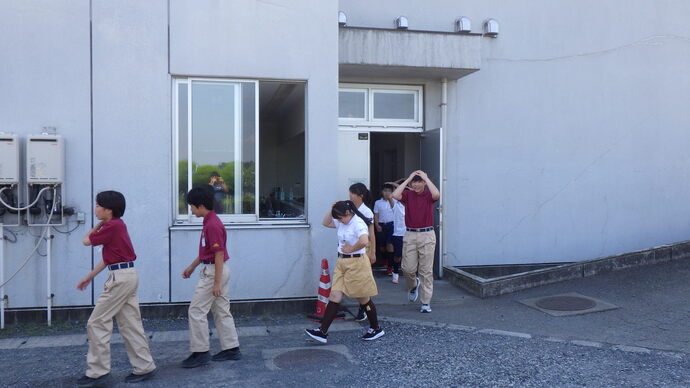 移動しました