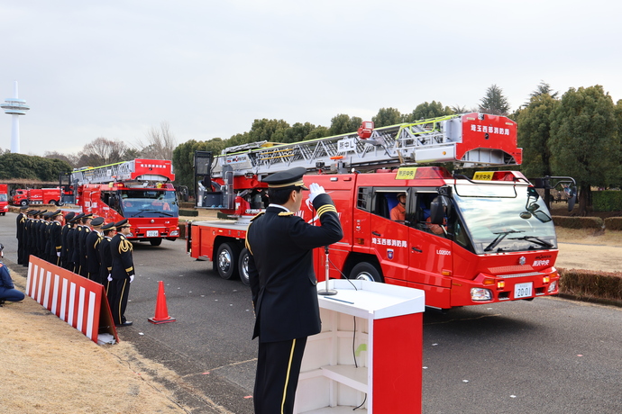 消防出初式の様子（車両分列行進）