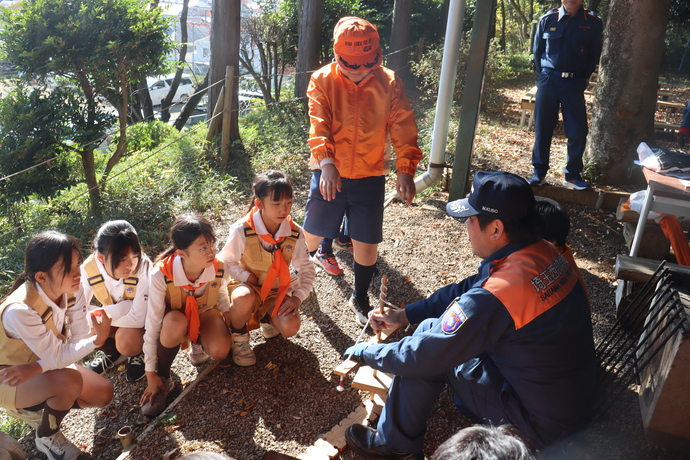 火起こし体験の様子