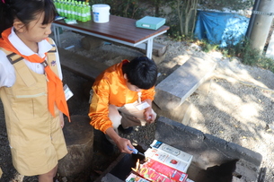 ホットドックを牛乳パックをつかって焼く