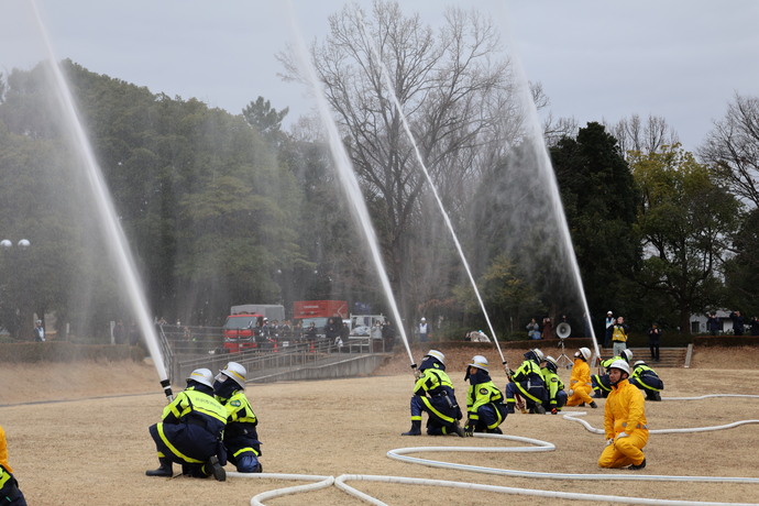 消防団一斉放水訓練