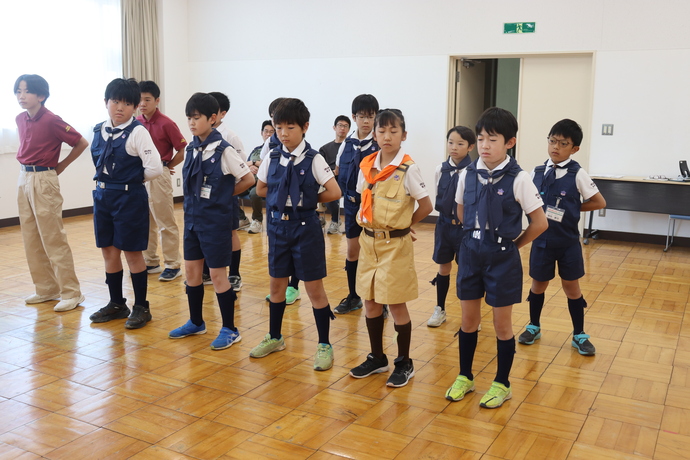 基本動作を繰り返し実施しました。右向けー右、左向けー左、回れー右