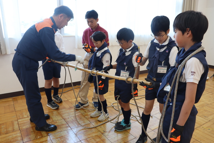 子どもたちも真剣に取り組んでいました。