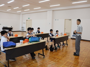 修了証を渡しました